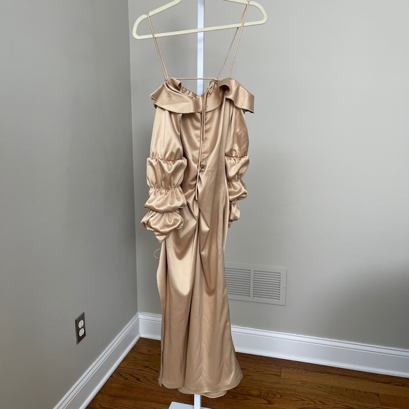 NWP DRESS - Picture 2 of 6